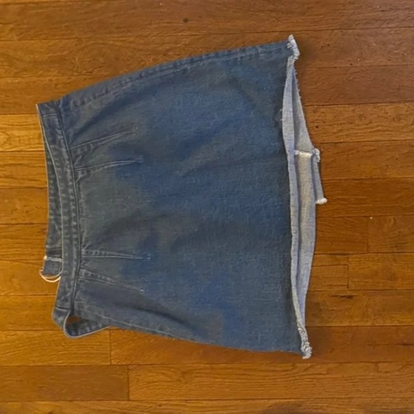 Club Monaco sz 00 denim asymetrical skirt - Picture 4 of 6